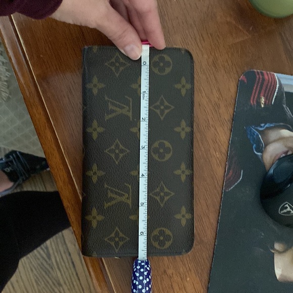 Authentic Louis Vuitton zippy wallet - Picture 14 of 14